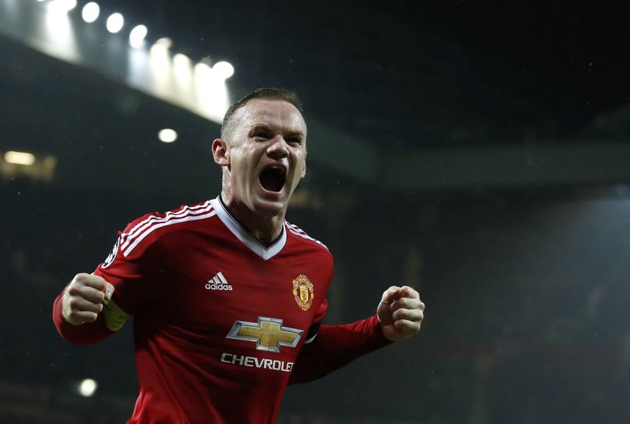 Serata da urlo per Rooney: lo United ritrova il primo posto del girone. Reuters